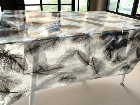 Прозрачна силиконова покривка за маса с пера