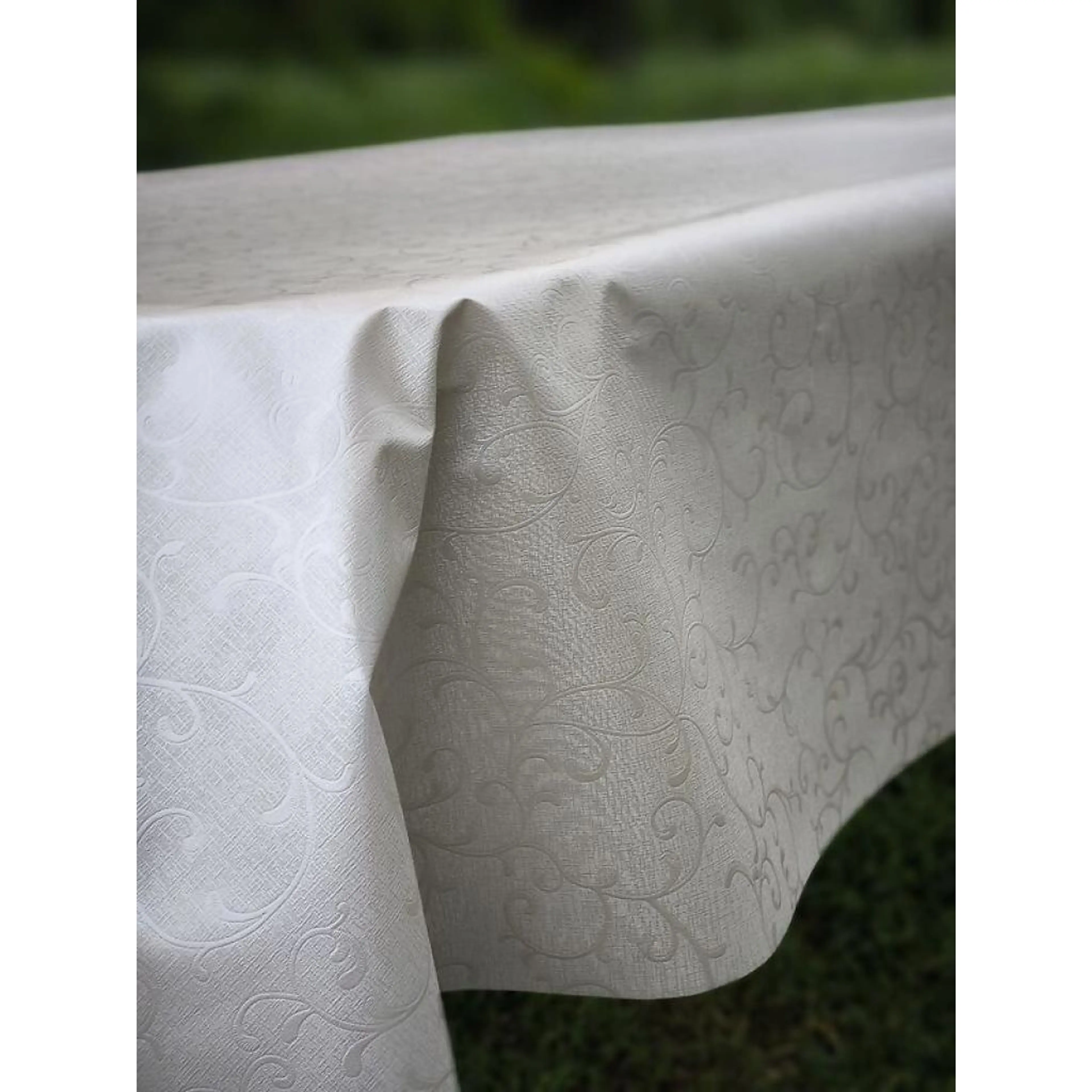 Бежова едноцветна