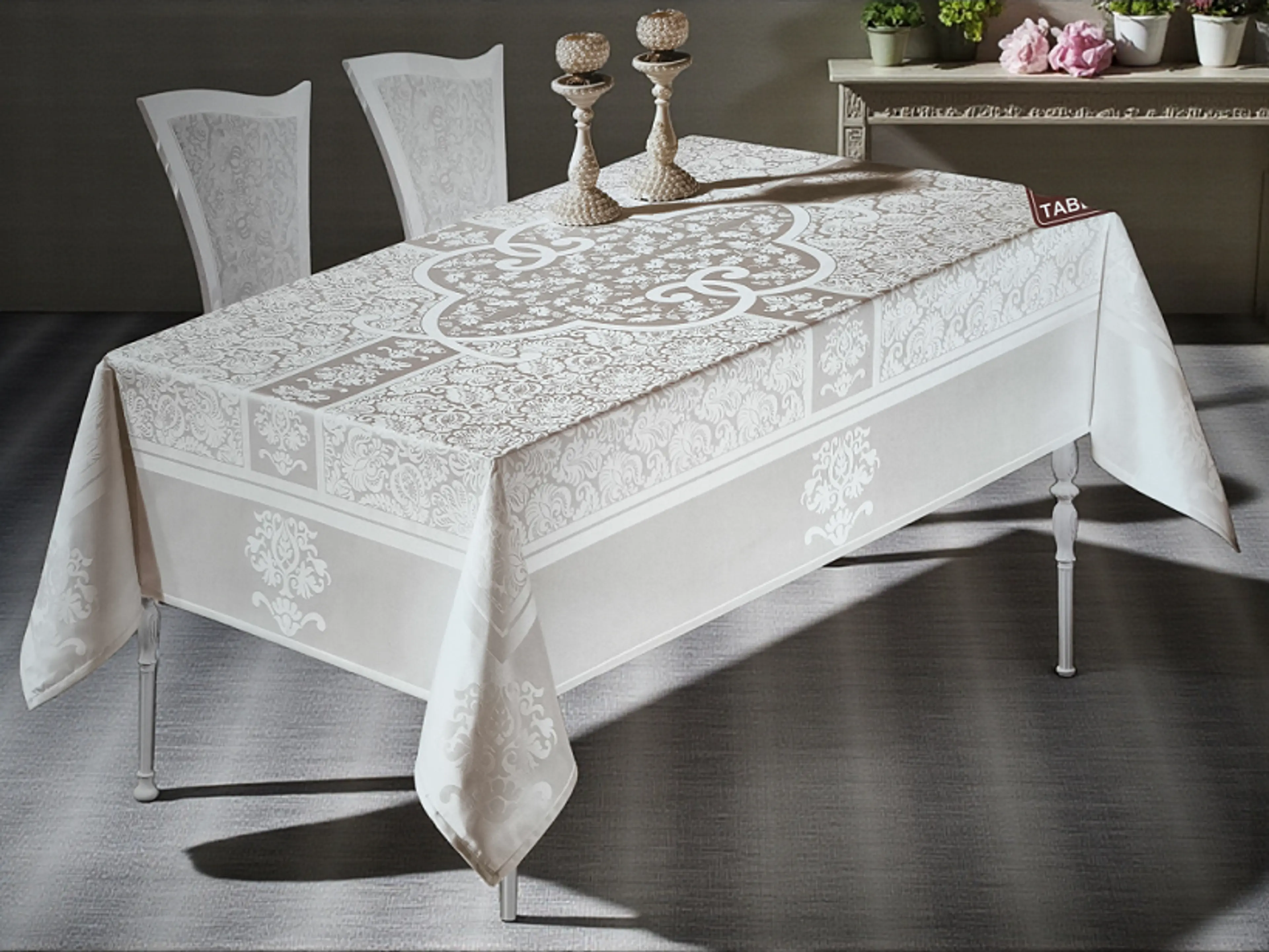 Луксозна покривка за маса – памучен жакард, цвят крем/екрю