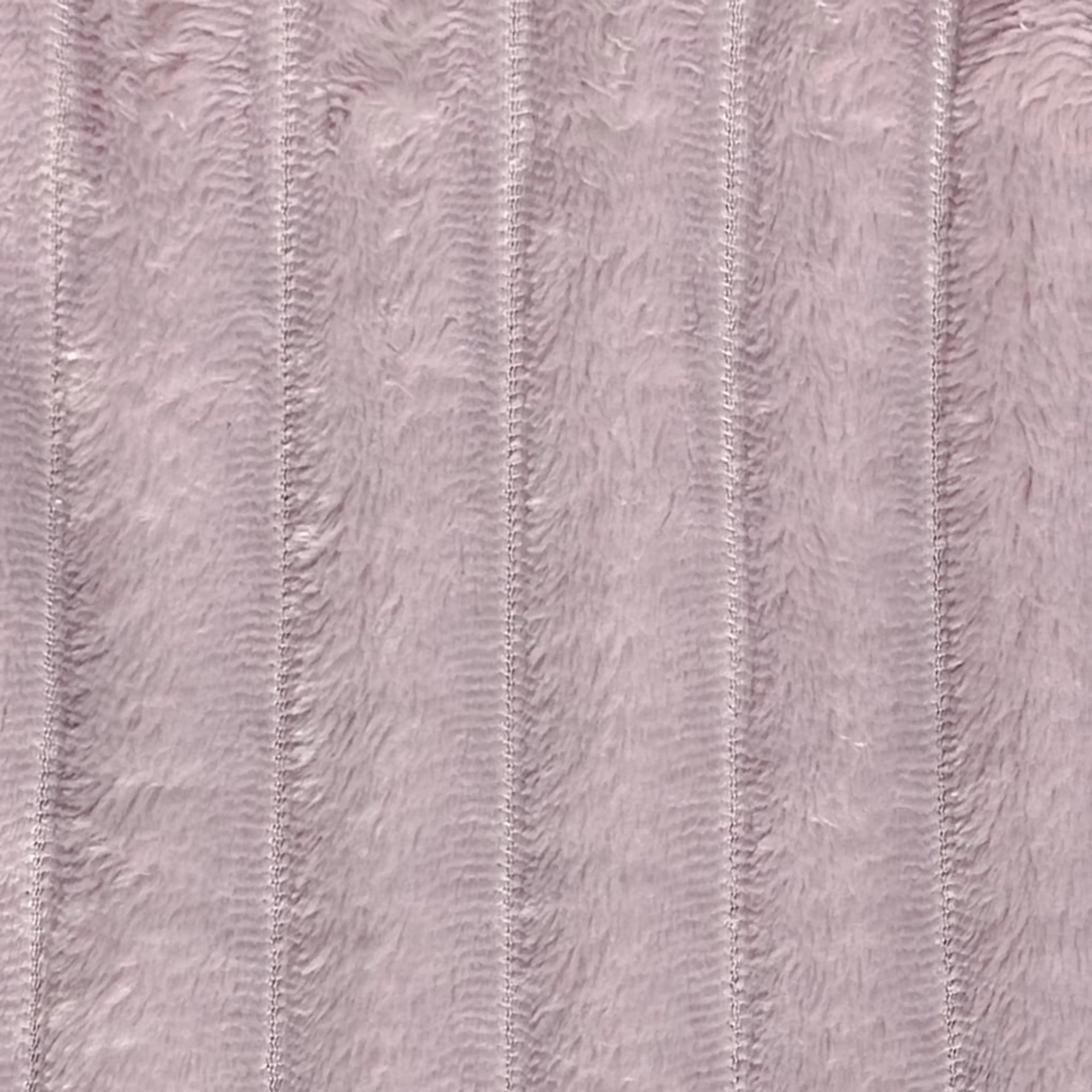 Луксозно пухкаво одеяло в тъмно лилав цвят – 200/230 см