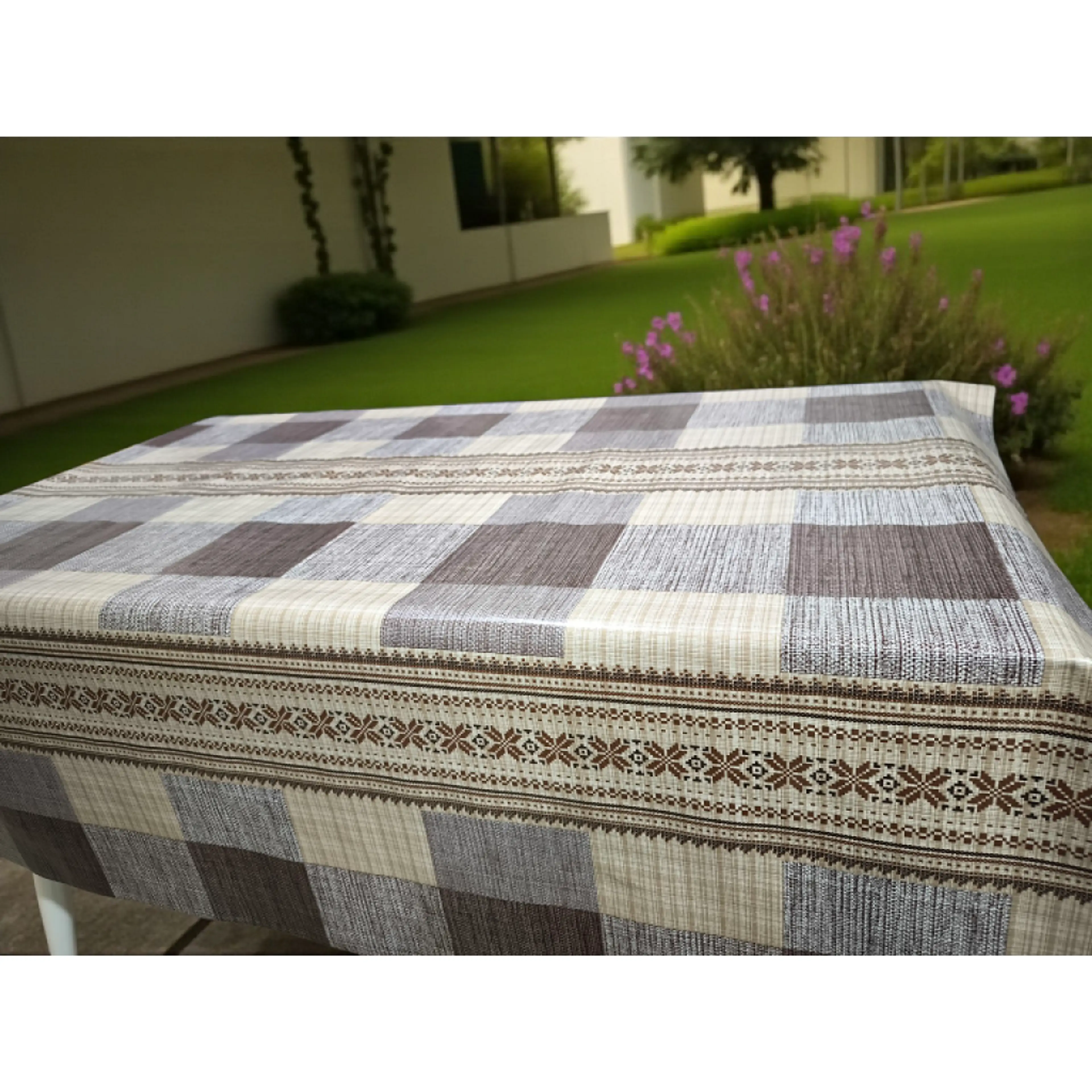 Мушама за маса , битова (кафяво, бежова)