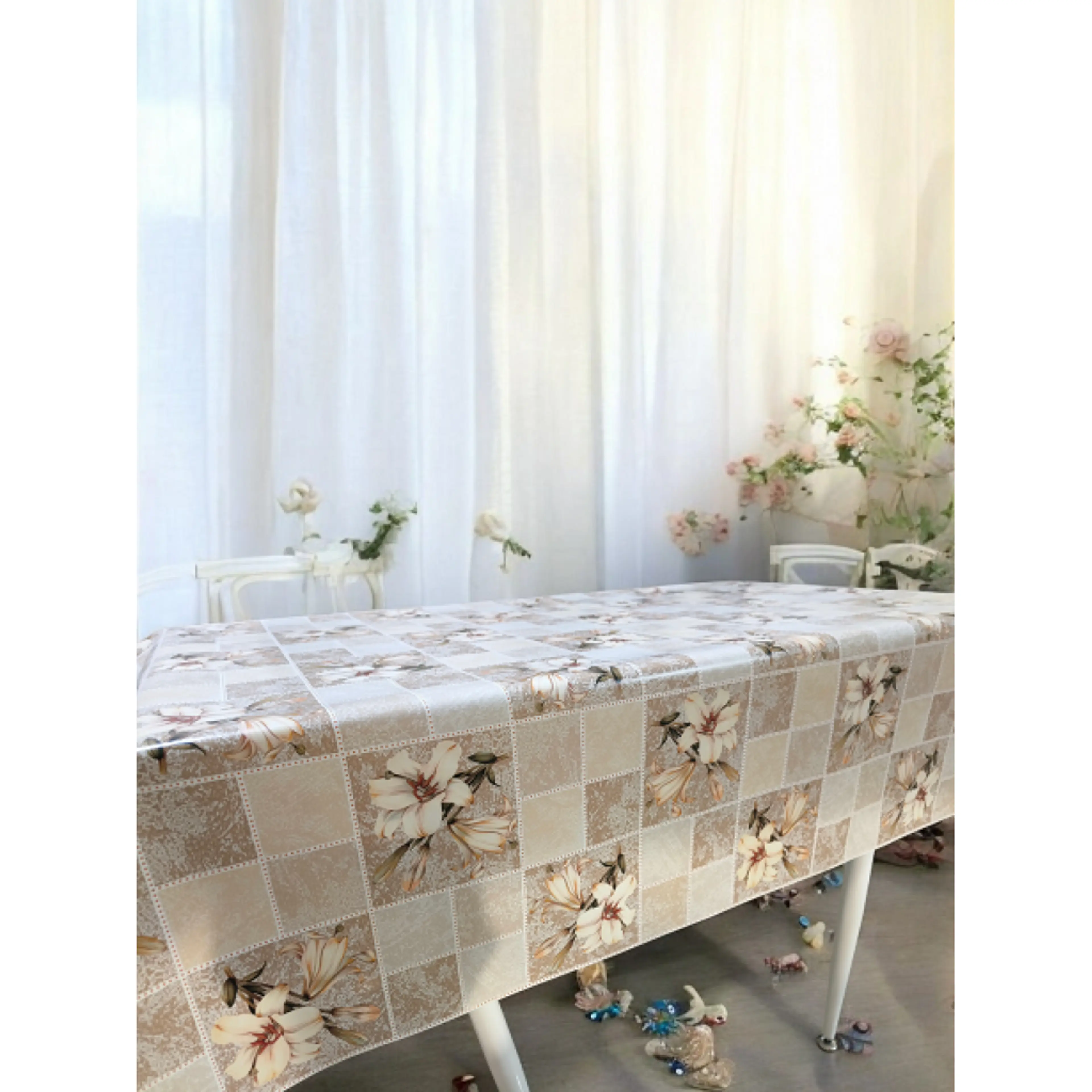 Мушама за маса, Лилиум ретро