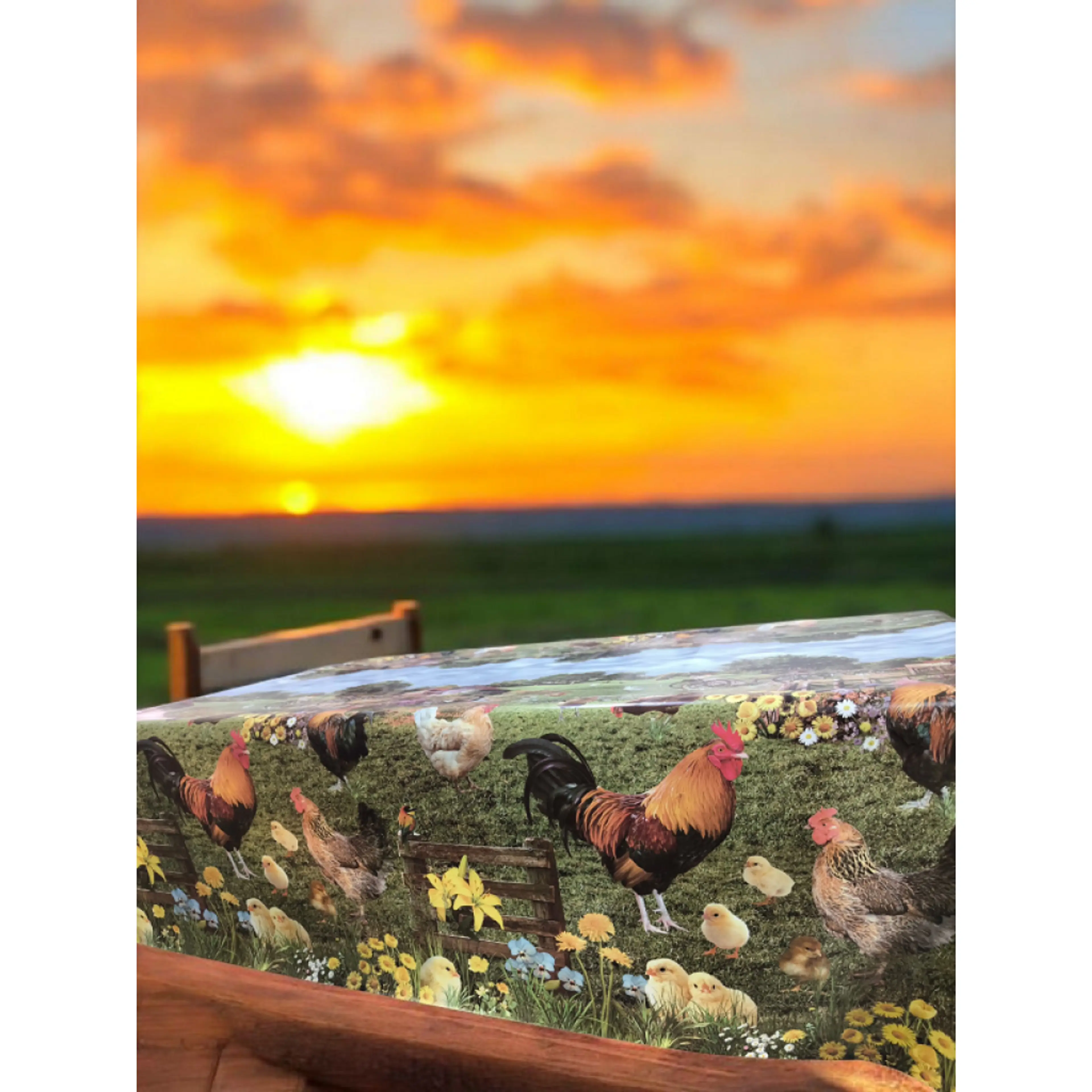 Мушама за маса, райска градина (кокошки и петли) 140см 190см