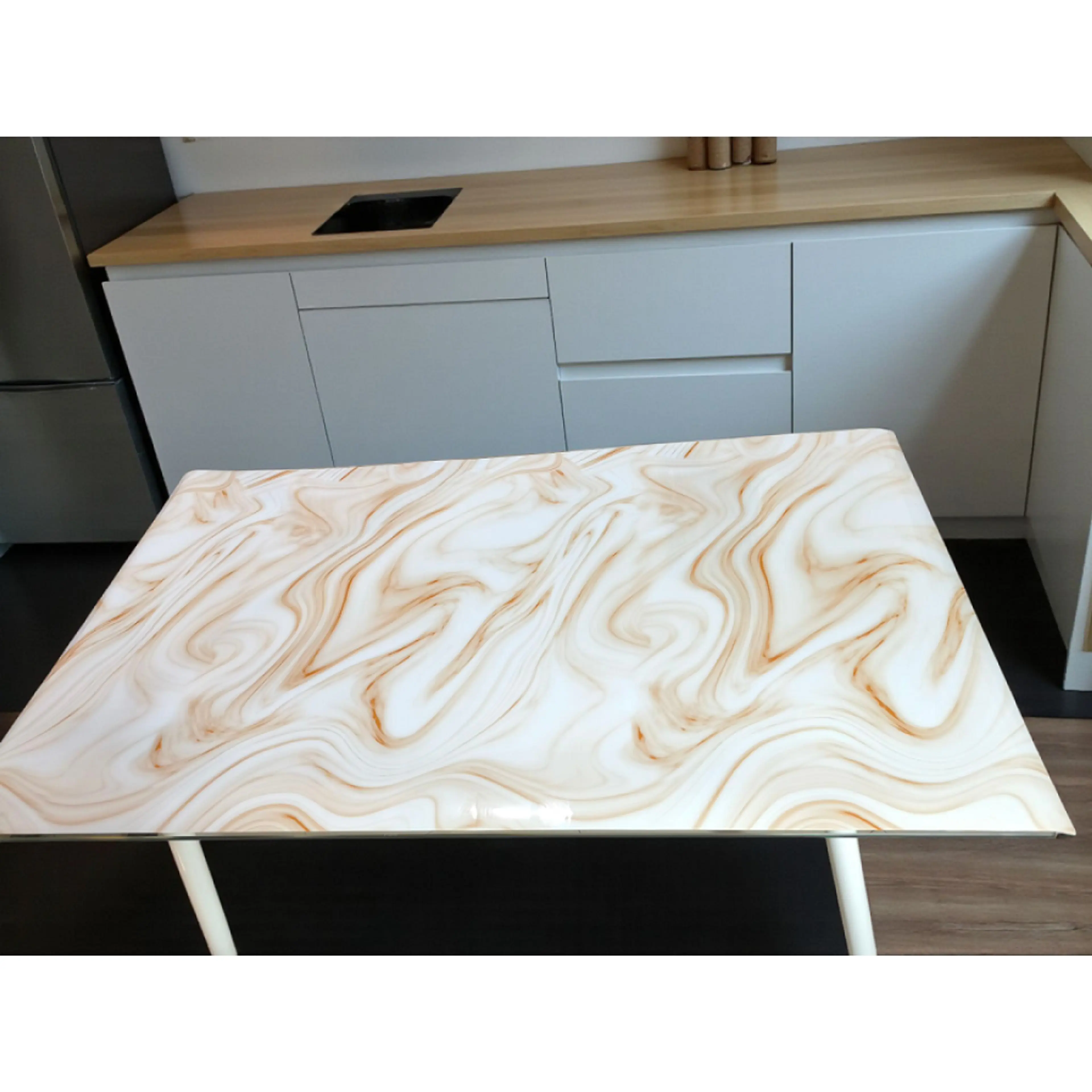 Протектор за маса , карамелен мрамор