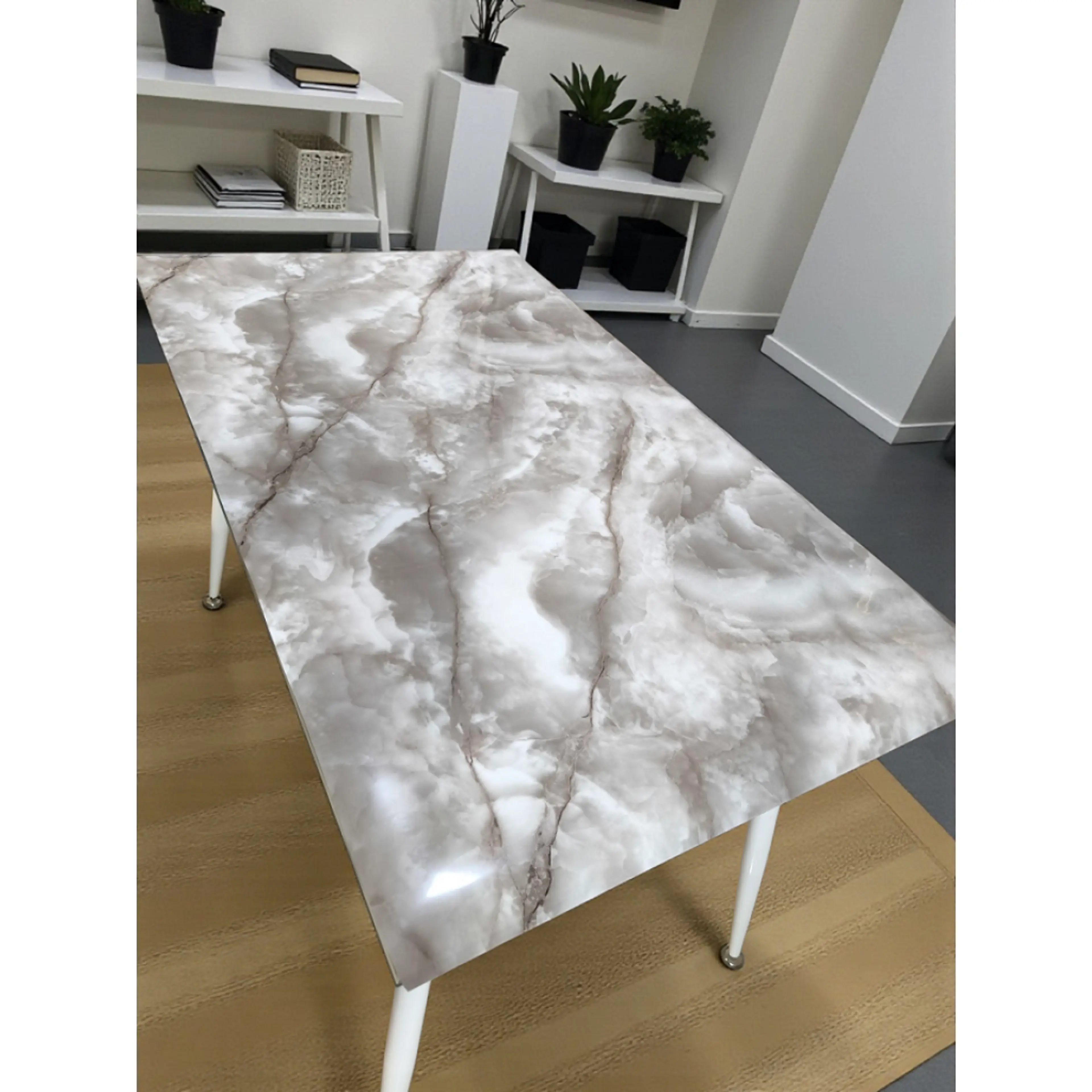 Протектор за маса , мраморен ефект