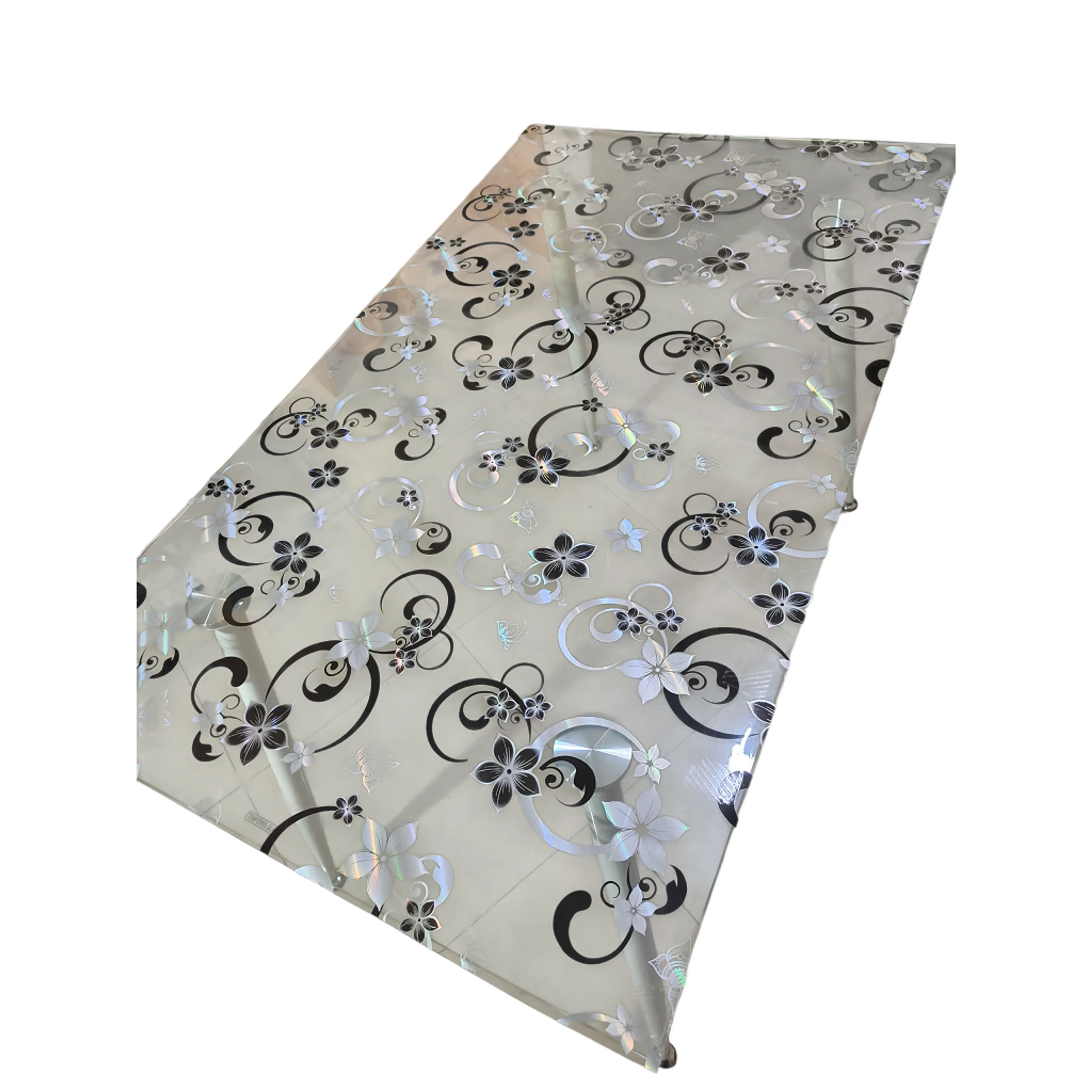 Протектор за маса, прозрачен фон с черни цветенца и сиви орнаменти - нов