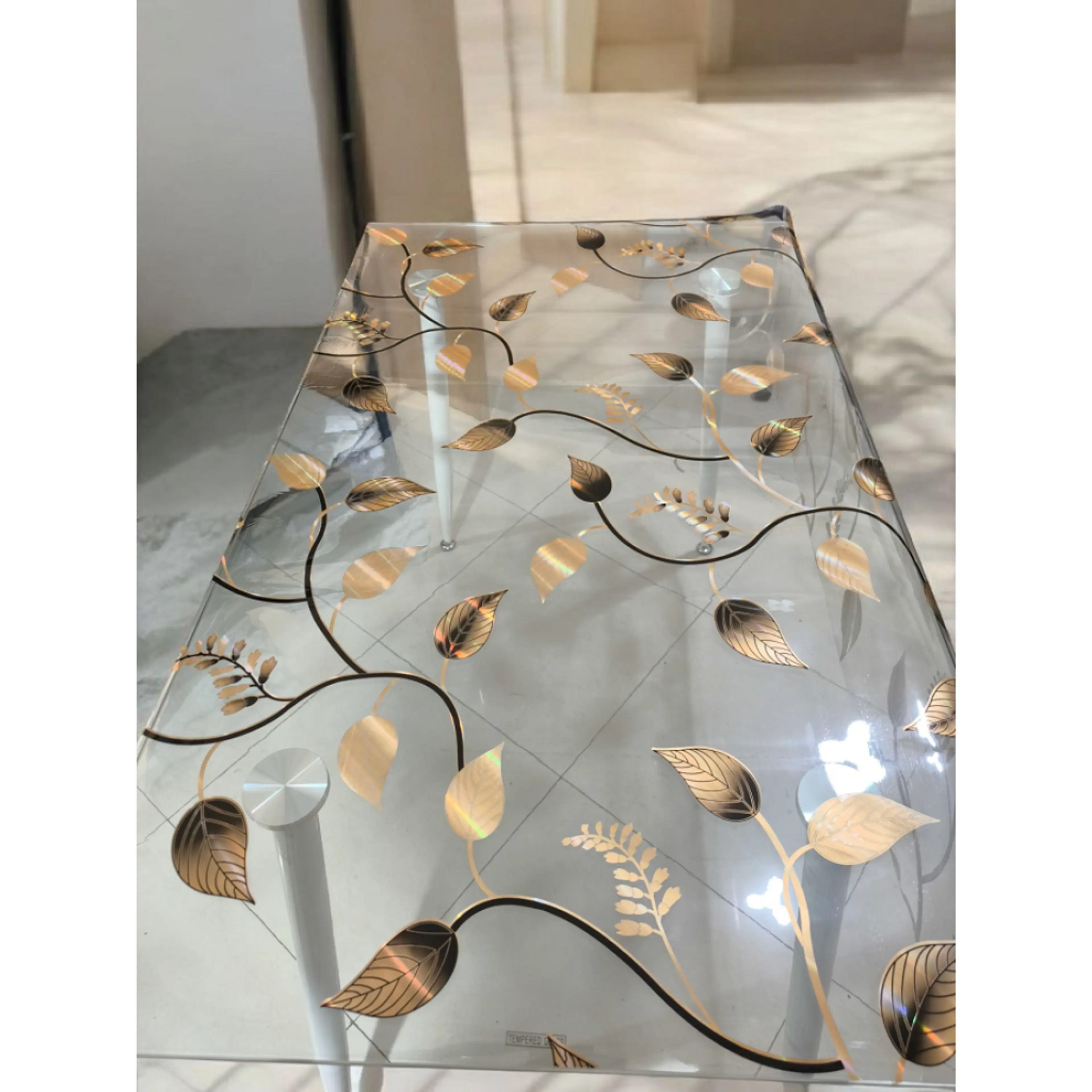 Протектор за маса, златни листенца 100см 200см