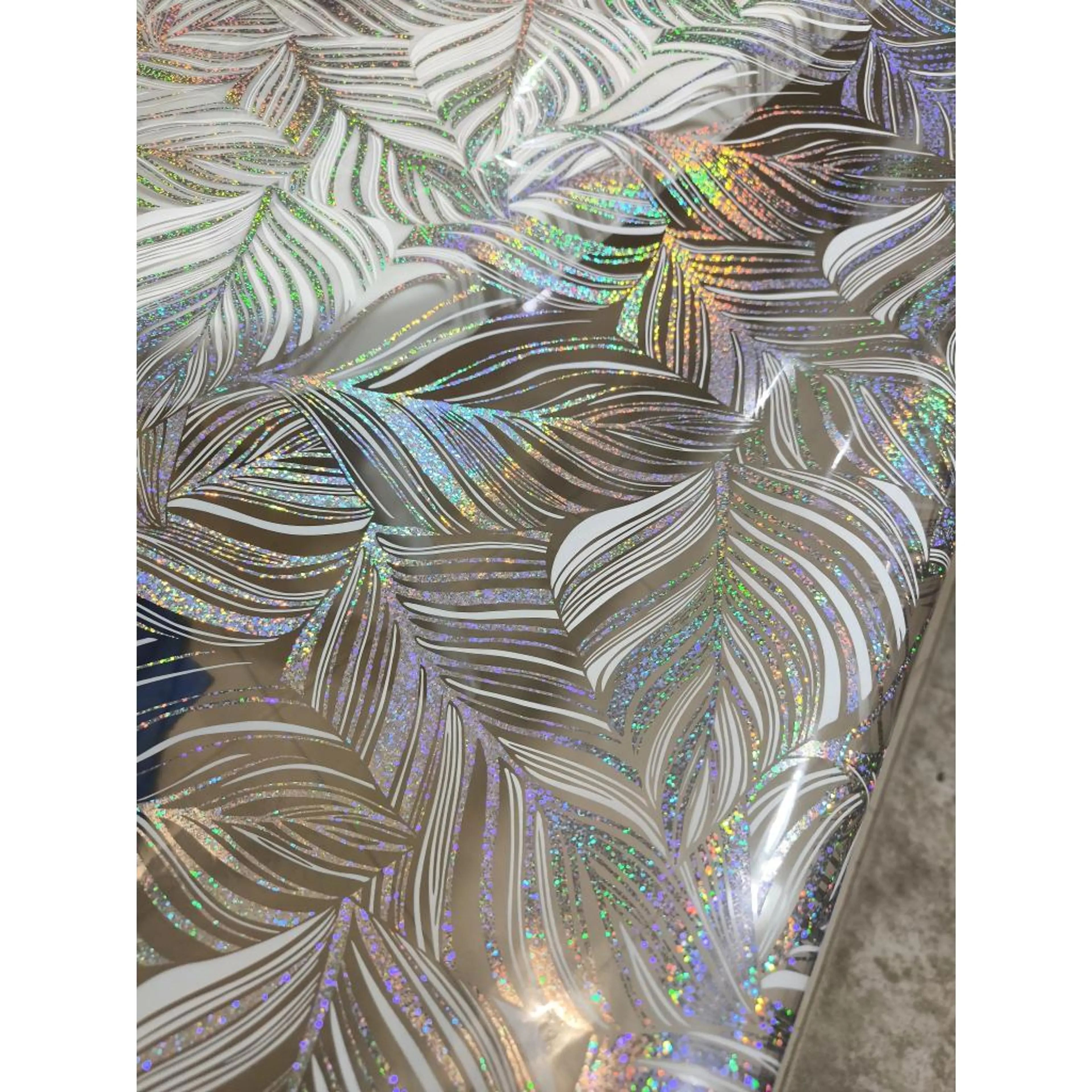 Прозрачна силиконова мушама, листа и брокат