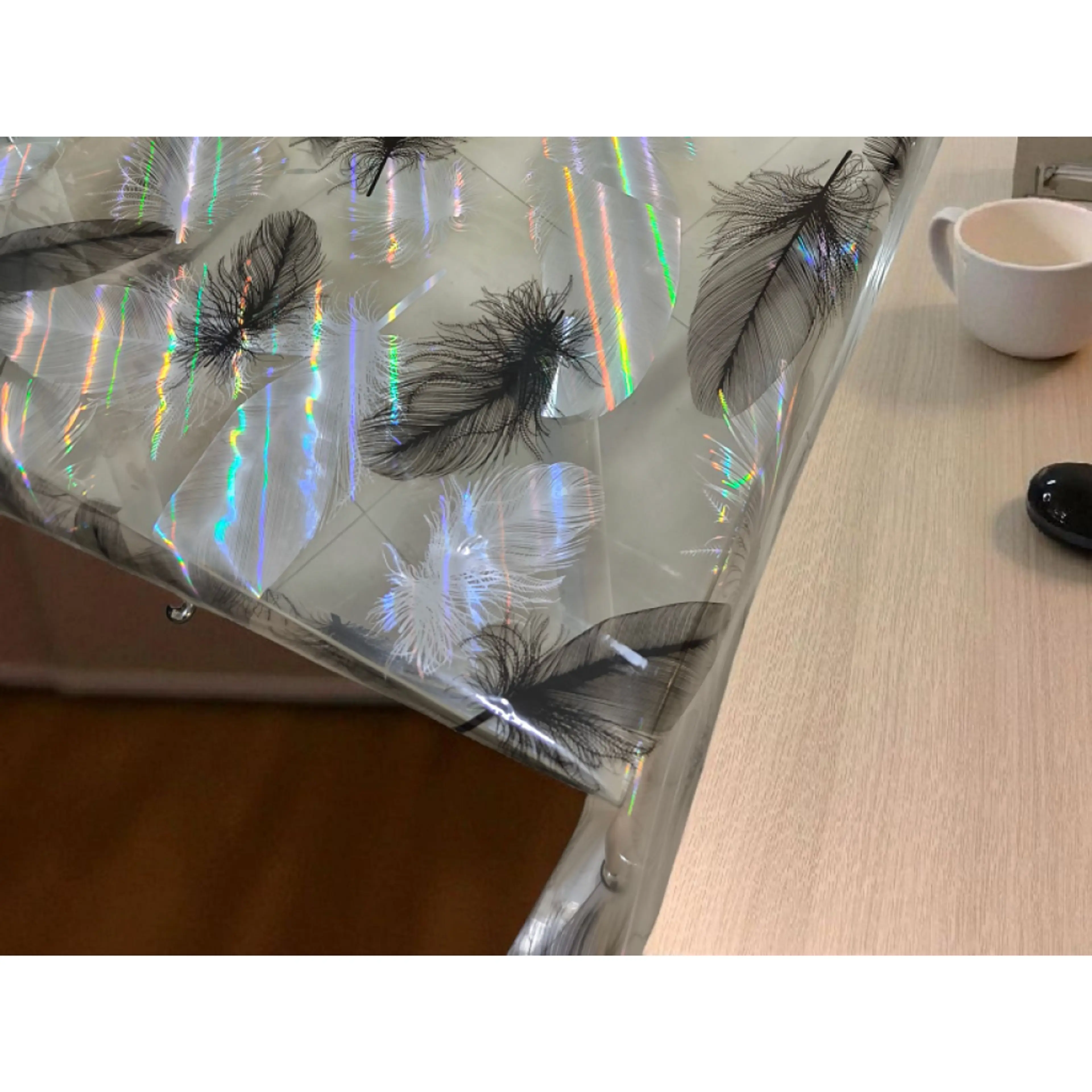 Прозрачна силиконова покривка за маса с пера