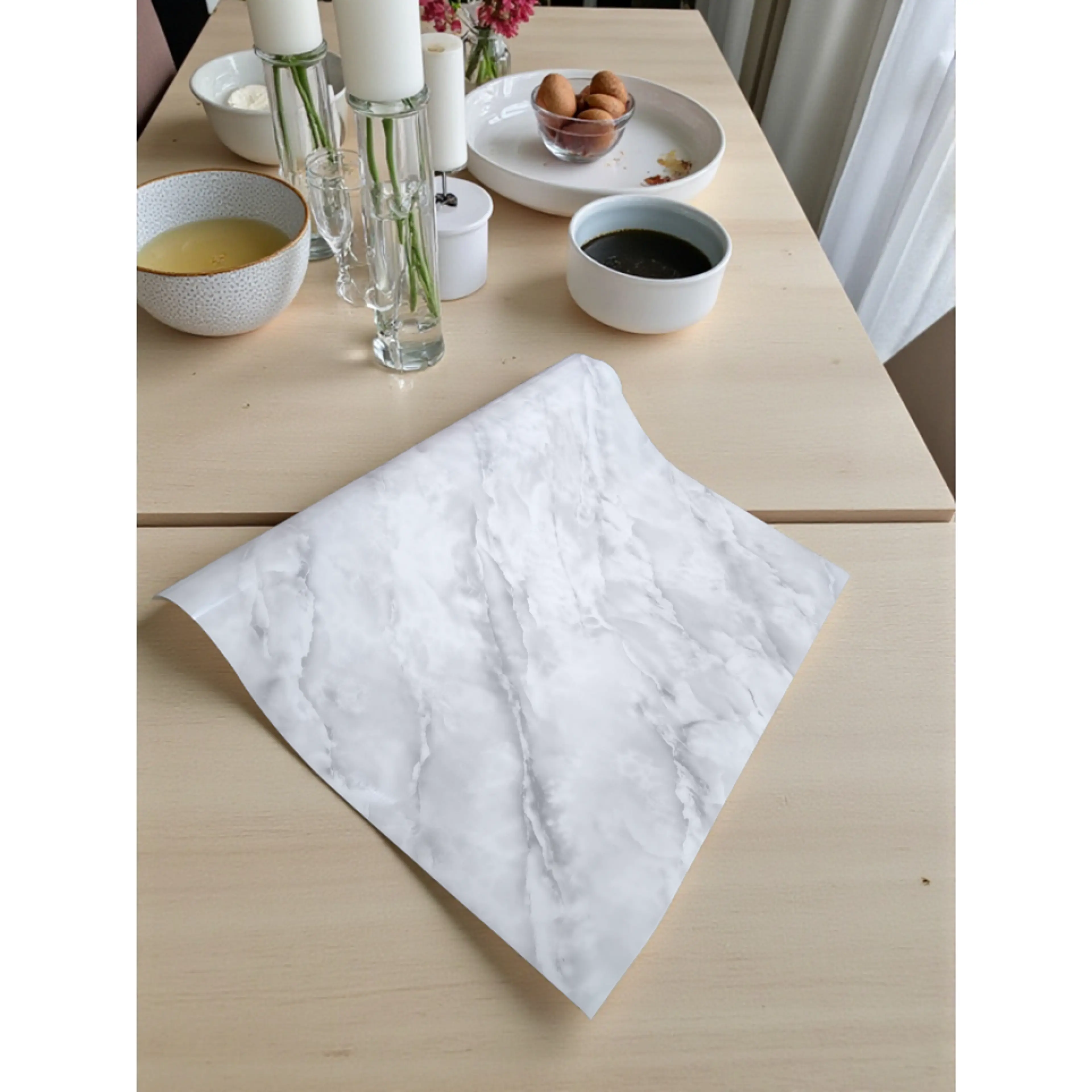 Силиконов протектор за маса бял мрамор със сиво