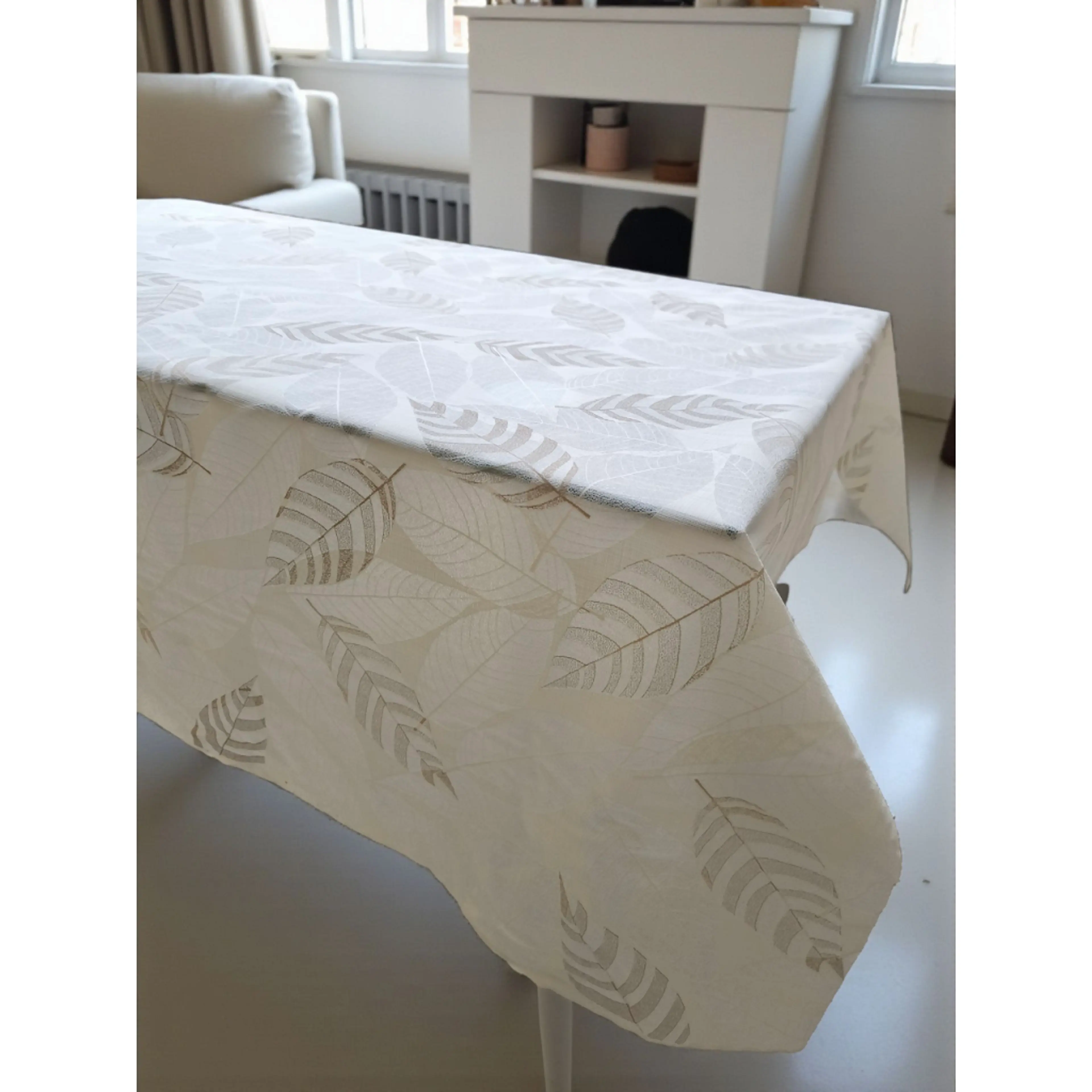 Силиконова покривка за маса „Бежови листа“