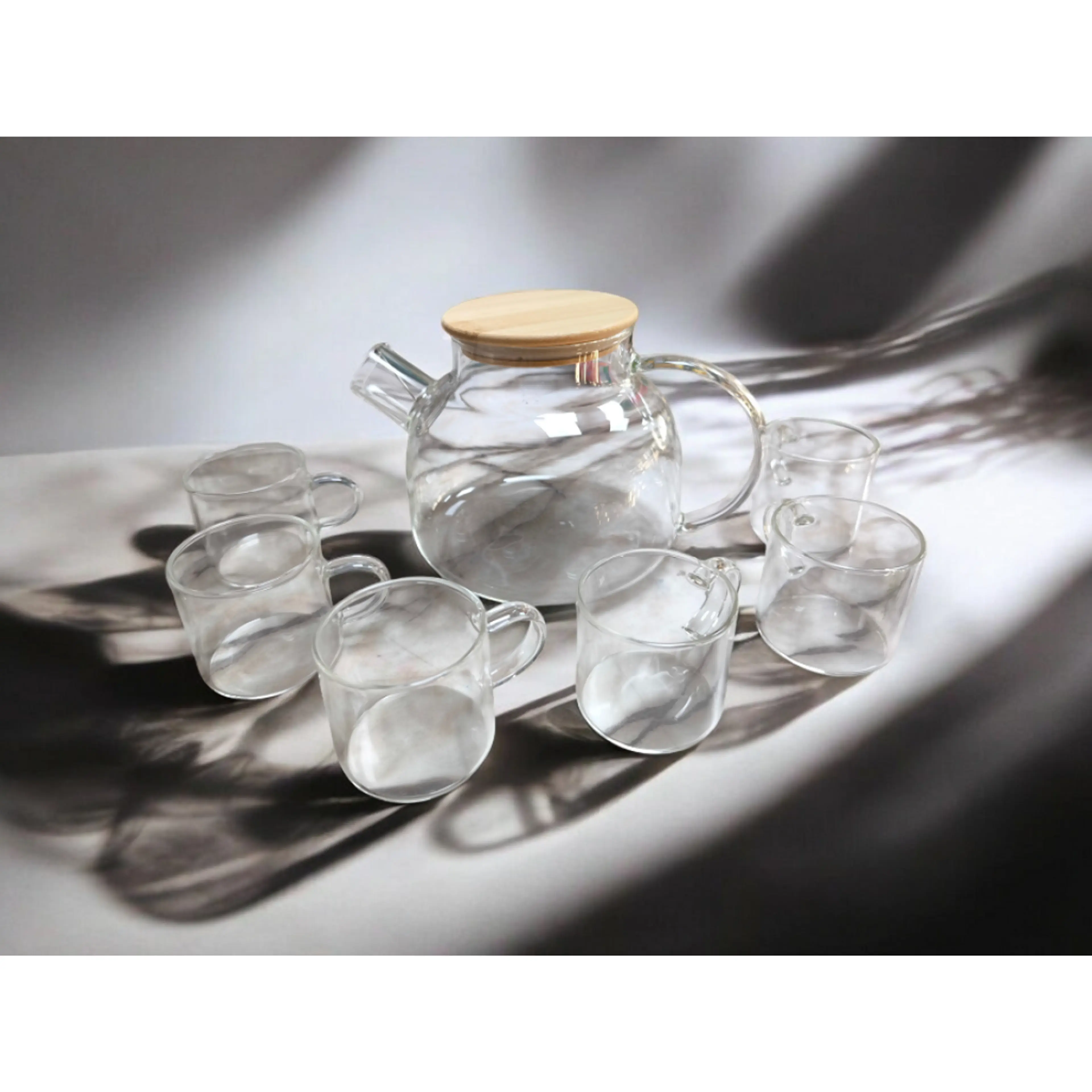 Стъклен чайник с мини чаши