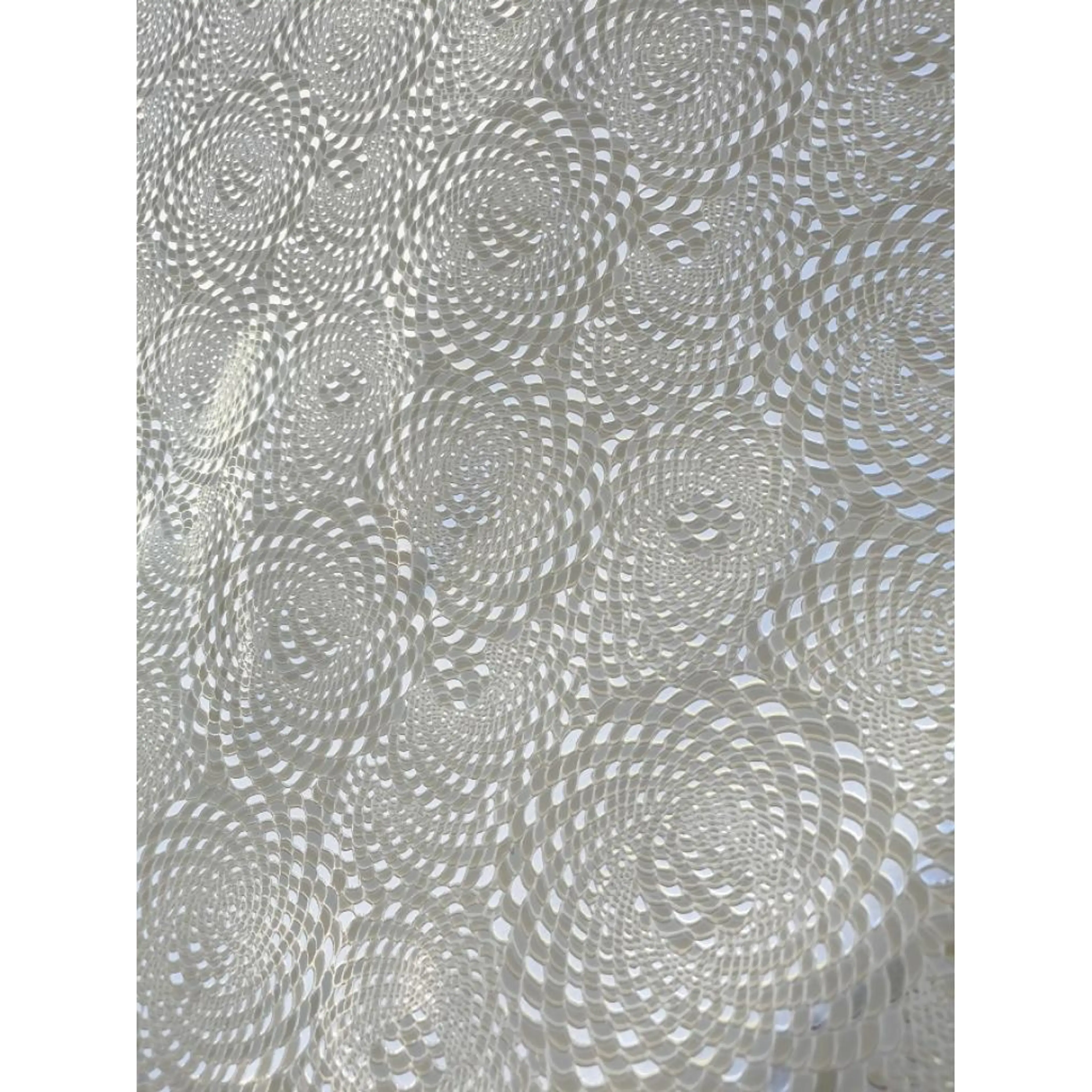 Светло бежова със сиво, луксозна мушама